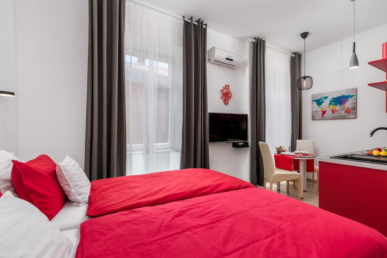 Quiet Center Apartments غييكا المظهر الخارجي الصورة